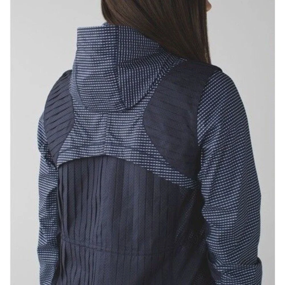 Lululemon Vent It Out Jacket Double Dot Navy Blue Lullaby / Navy Blue Size 6 - Picture 5 of 14